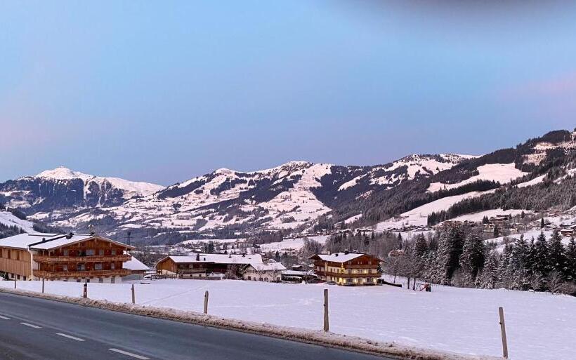Трехместный Номер Стандарт Совместная Ванная, Branderhof