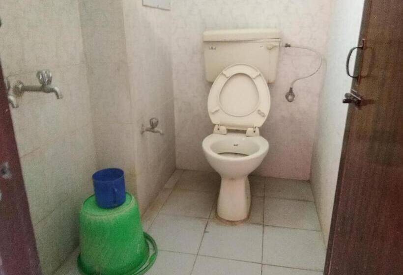 标准间, John