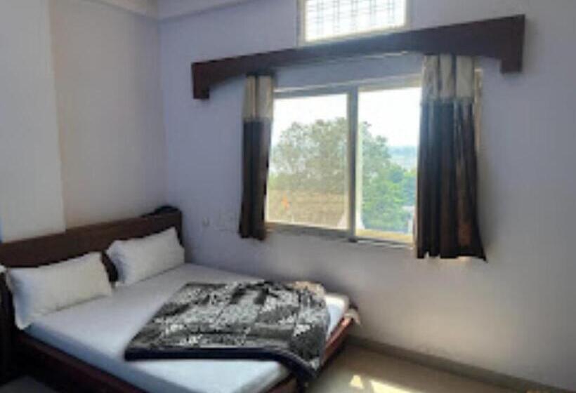 Номер Deluxe Вид на Море, Raj Palace, Maheshwar