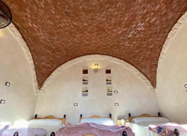اتاق استاندارد سه نفره, Siwa Palace Lodge