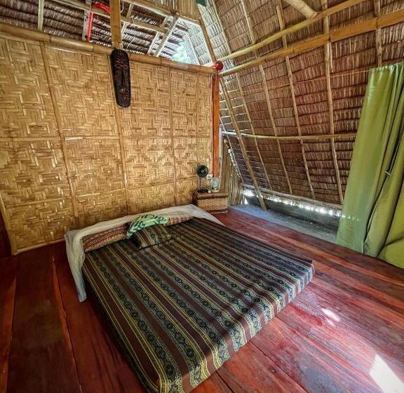 اتاق استاندارد, Tribal Huts Community