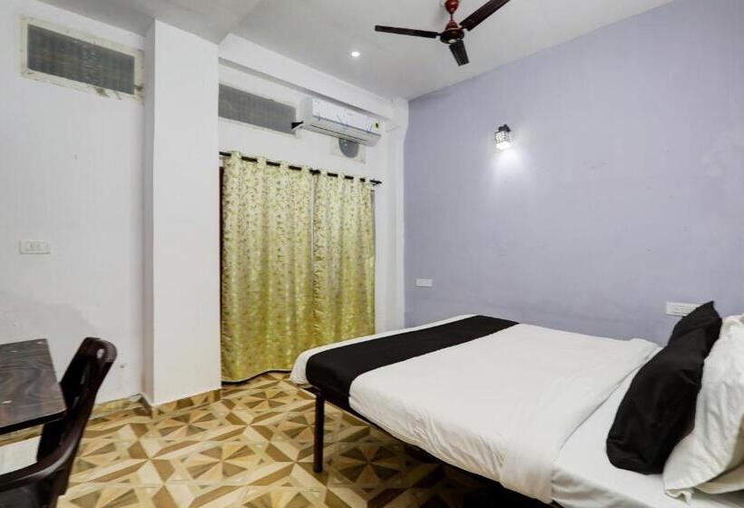 Трехместный Номер Классика, Oyo Flagship Hotel Classic Inn