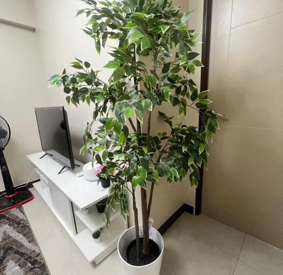 Семейный Номер, Mirea Residences Condominium