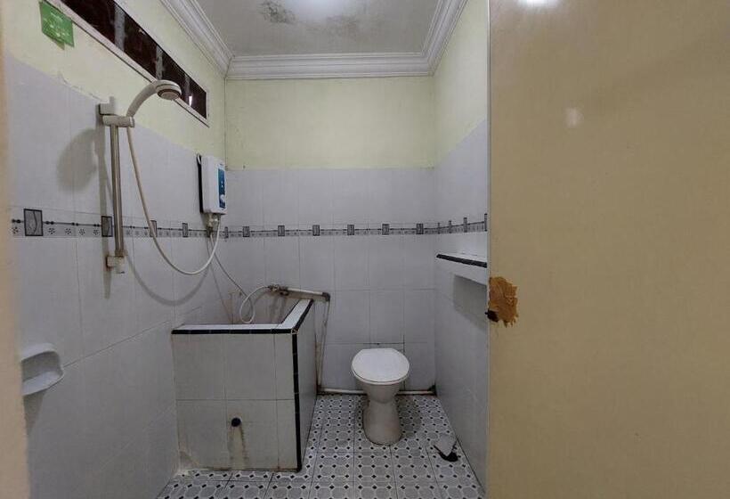 اتاق استاندارد سه نفره, Grand Syariah Guest House Humanitas