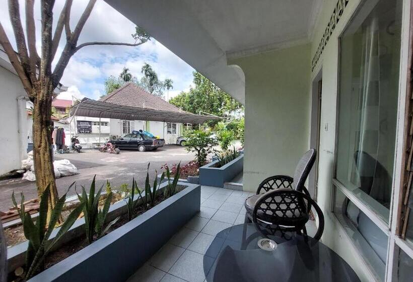 اتاق استاندارد سه نفره, Grand Syariah Guest House Humanitas