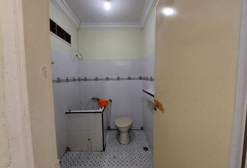 اتاق استاندارد سه نفره, Grand Syariah Guest House Humanitas