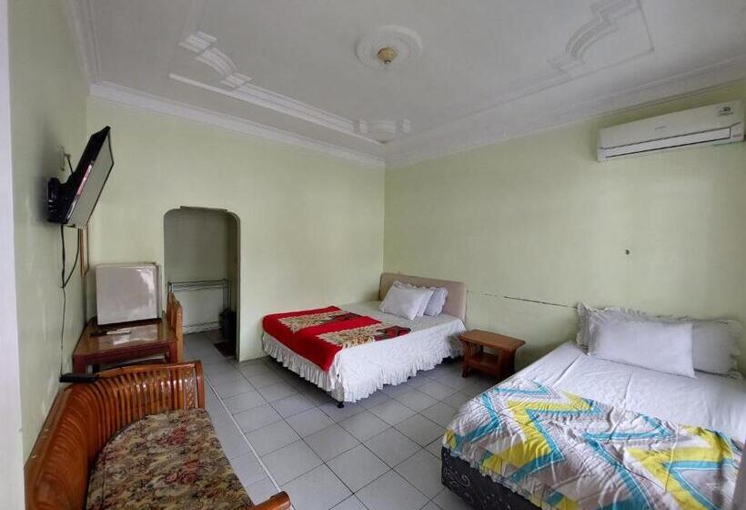 اتاق استاندارد سه نفره, Grand Syariah Guest House Humanitas