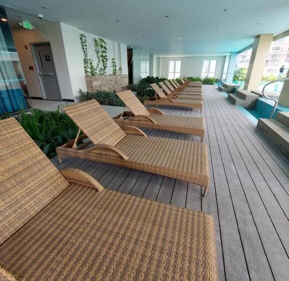 Апартаменты 1 Спальня, St. Honore New Condo Unit