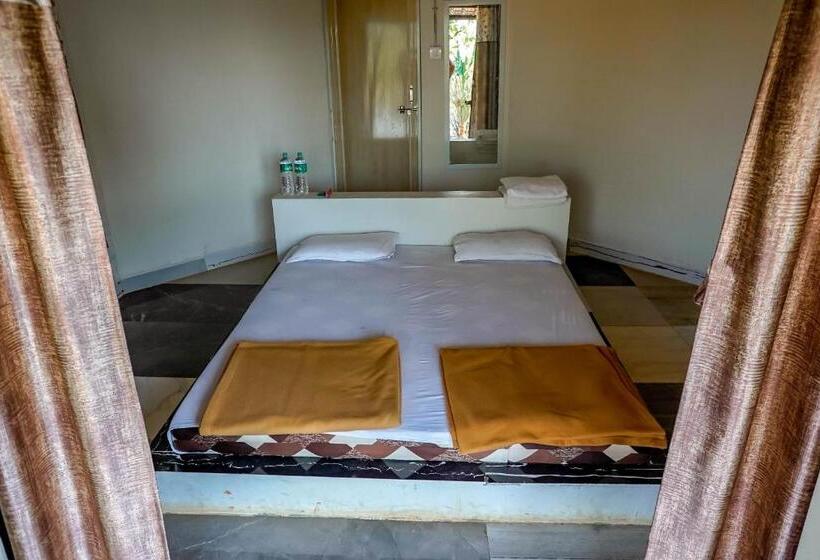 Номер Deluxe, Swarg Resort Pawana