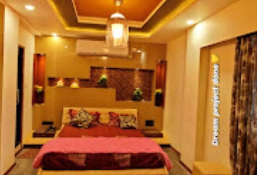 디럭스 룸, Shakti Delux Rooms Vadodara