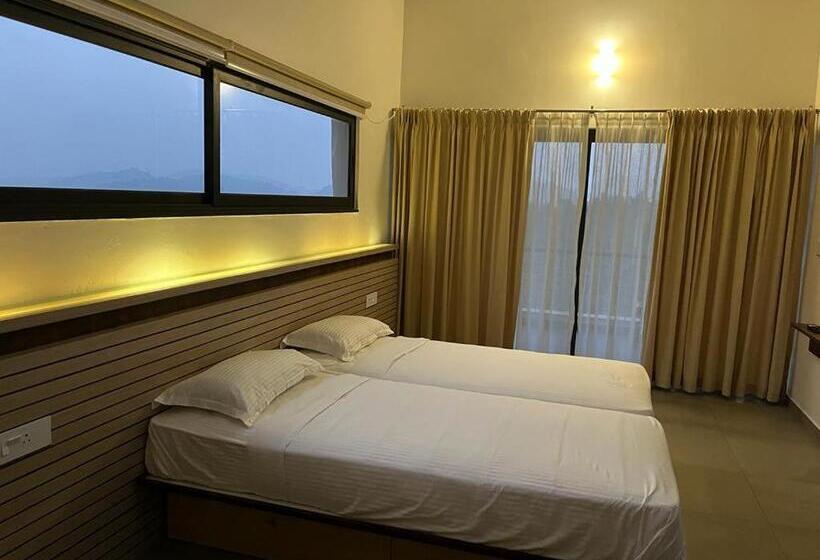 패밀리 스위트, Wayanad Adventures Eco Farm Resort