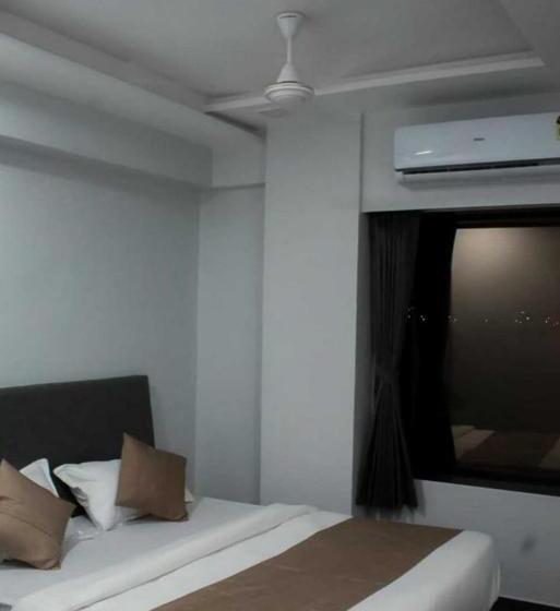 اتاق کلاسیک سه تخته, Oyo Flagship Hotel Balaji Inn