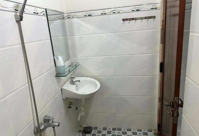 اتاق استاندارد چهار تخته, Sân Vườn Hotel Khánh Hòa