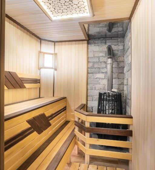 سوییت جونیور, Apart Hotel Colibri