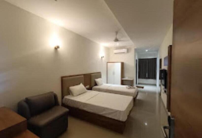 Номер Deluxe, Sri Murugan Residency, Coimbatore