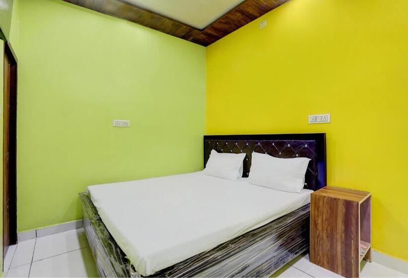 Трехместный Номер Классика, Oyo Kittu Hotel And Restaurant