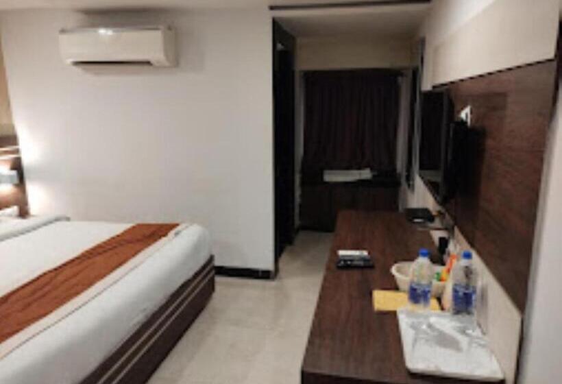 اتاق استاندارد با تخت بزرگ, The Suncity Hotels In Bhubaneswar Odisha
