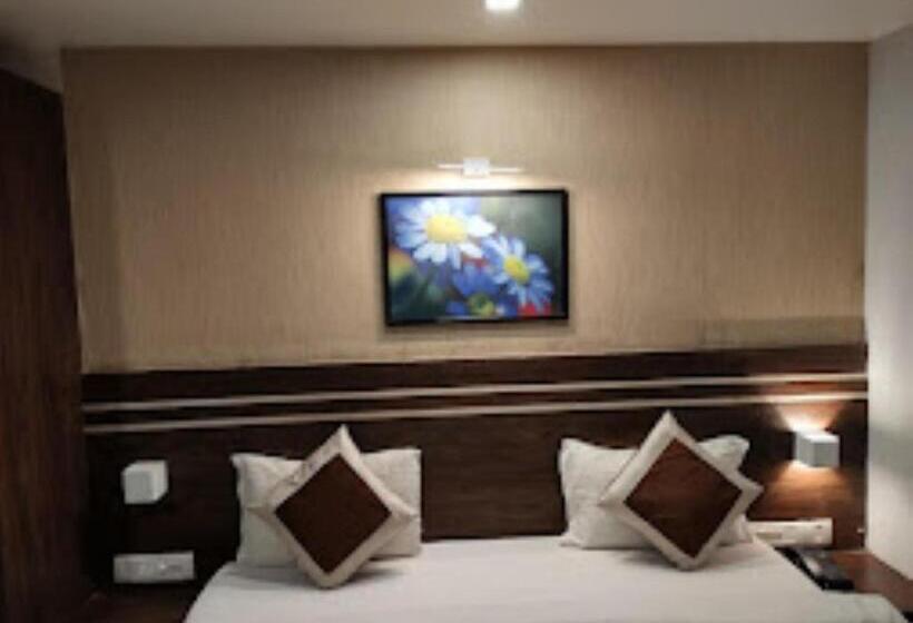 اتاق استاندارد با تخت بزرگ, The Suncity Hotels In Bhubaneswar Odisha
