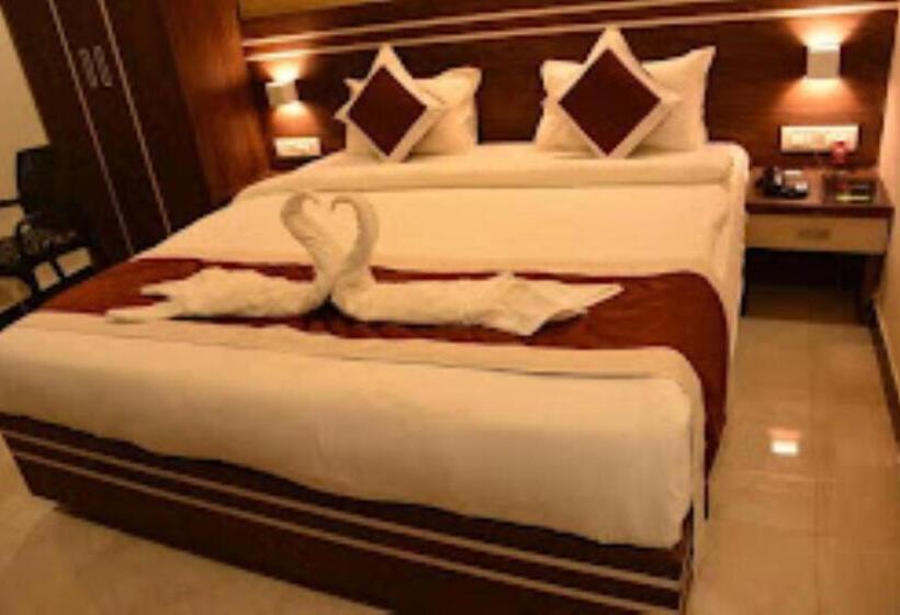 اتاق استاندارد با تخت بزرگ, The Suncity Hotels In Bhubaneswar Odisha