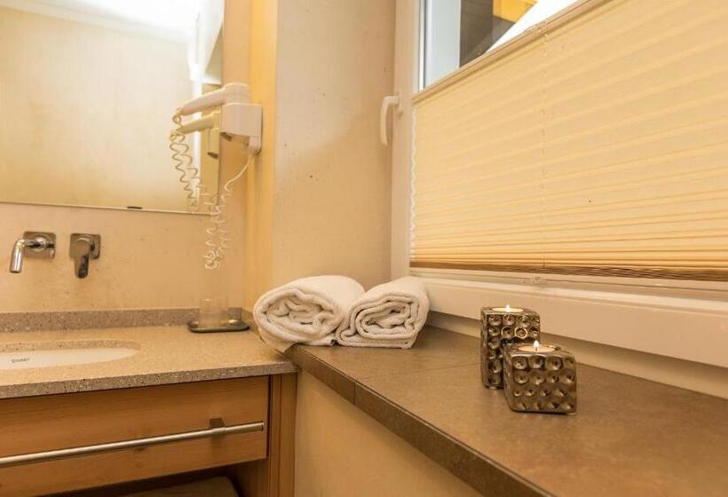 اتاق استاندارد, Alpenhof Apartments