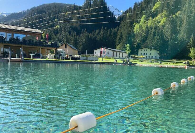 Студио Стандарт с Балконом, Alpine Lodge Klösterle Am Arlberg