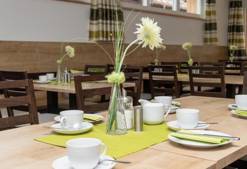 Апартаменты 2 Спальни с Балконом, Alpine Lodge Klösterle Am Arlberg