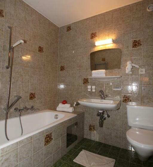 Номер Стандарт, Grieserhof