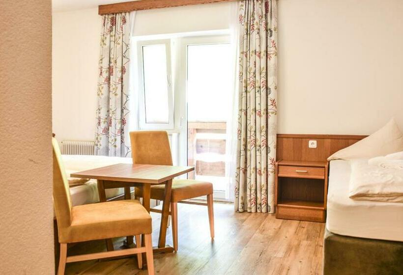 Quarto Triplo Estandar, Grieserhof