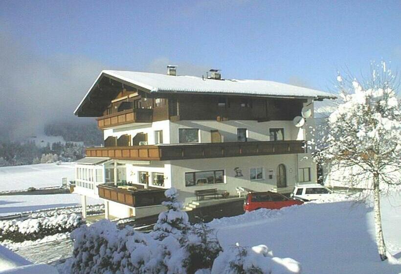 침실 3개 아파트, Haus Hubertus
