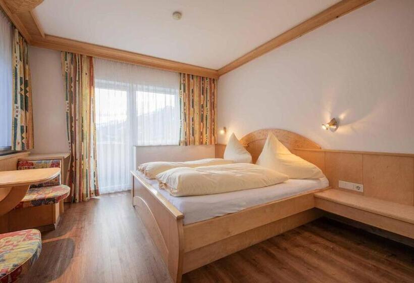 침실 1개 아파트, Haus Hubertus