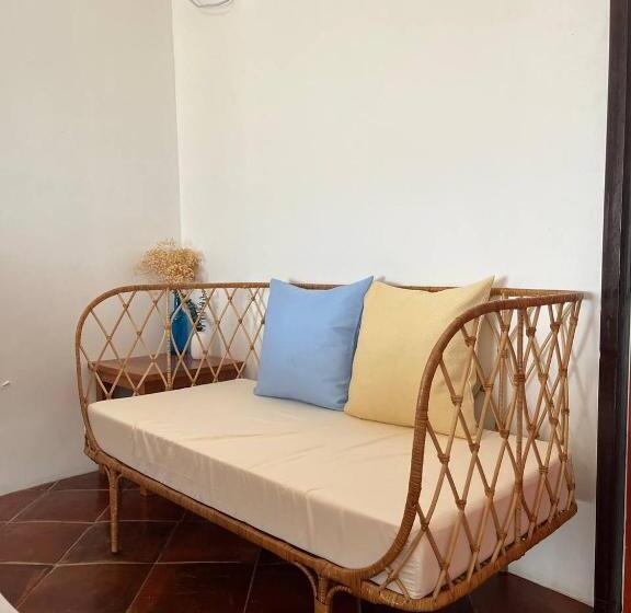 스위트 킹사이즈 침대, Solimar Seaside Cabanas