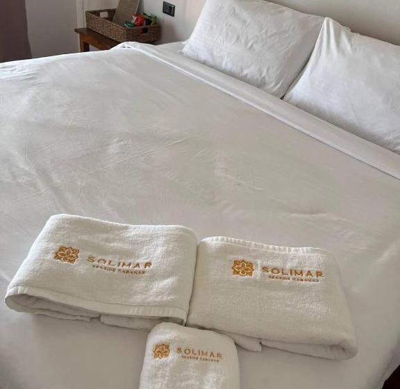 스위트 킹사이즈 침대, Solimar Seaside Cabanas