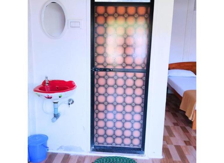 Полулюкс Повышенной Комфортности, Sulochana Resort