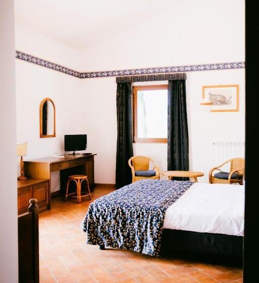 标准间, With Swimming Pool Surrounded By Greenery In San Donato Fronzano, Rooms With Air Conditioning And Br
