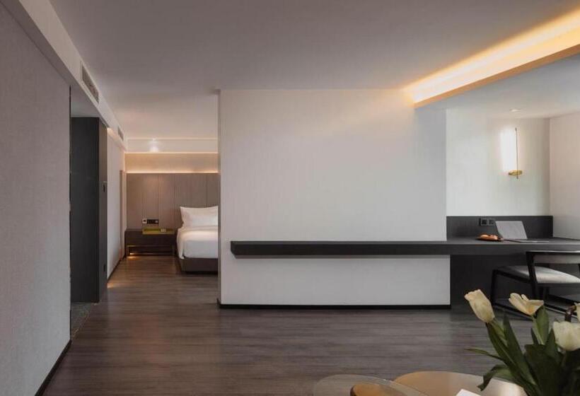 سوییت لوکس, Jinxi Aerial Riverview Hotel   Chongqing Jiefangbei Hongya Cave