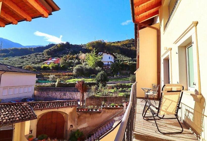 Quarto Deluxe com Sacada, Sentieri Del Garda