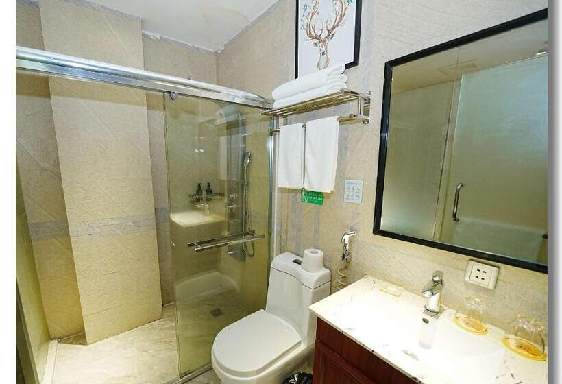 Suite, Pristine