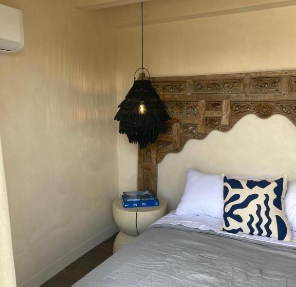 Quarto Deluxe com Sacada, Casa Realm