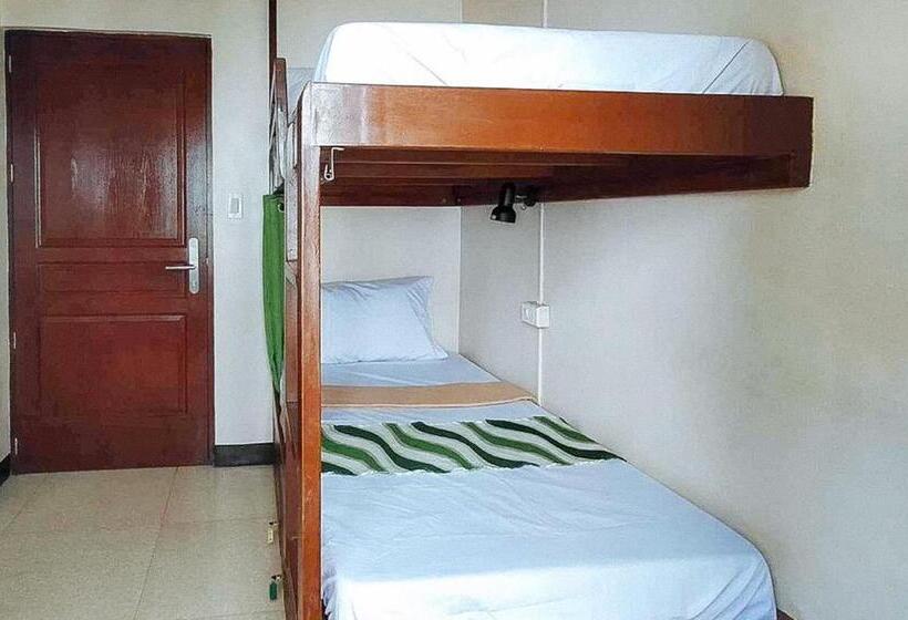 스탠다드 룸 공동 욕실, Reddoorz @ Recson Hostel Coron Palawan