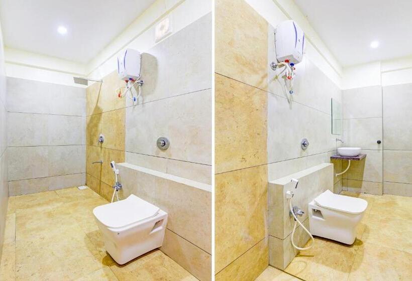 اتاق کلاسیک سه تخته, Oyo Hotel H K Villa