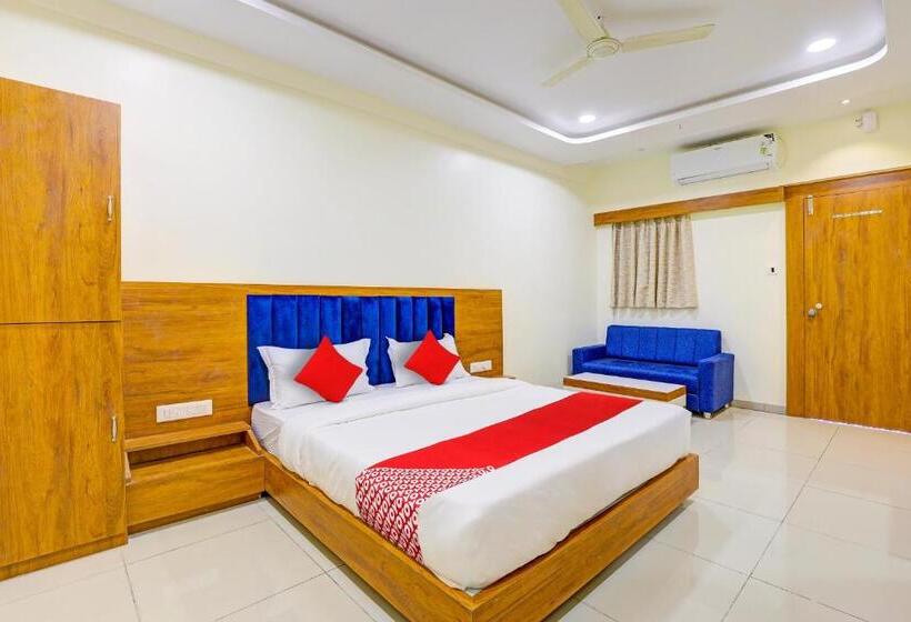 اتاق کلاسیک سه تخته, Oyo Hotel H K Villa