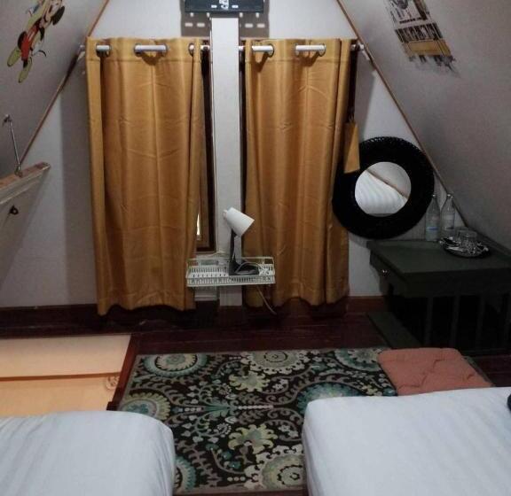 Четырехместный Номер Стандарт Вид на Сад, ้hilly Phitsano Resort