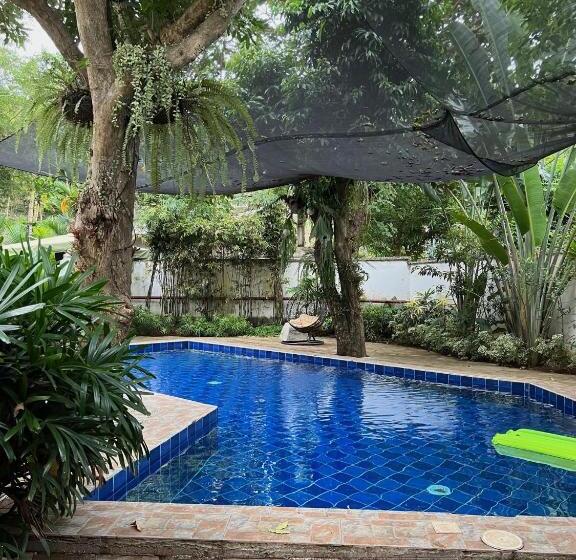 اتاق استاندارد با چشم‌انداز باغ, Standard Room With Swimming Pool Access