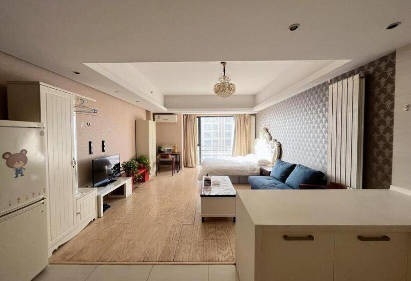 اتاق لوکس, Inn
