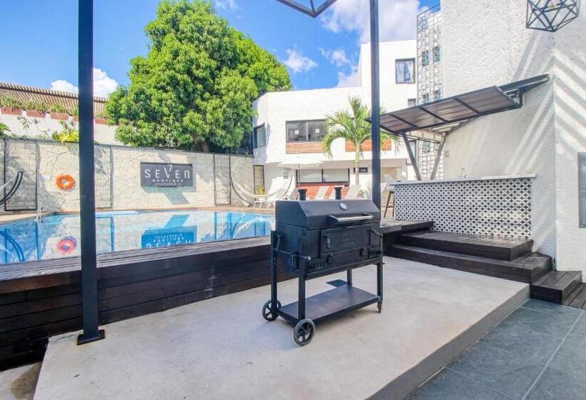 آپارتمان 1 خوابه, Seven Boutique Unit #36