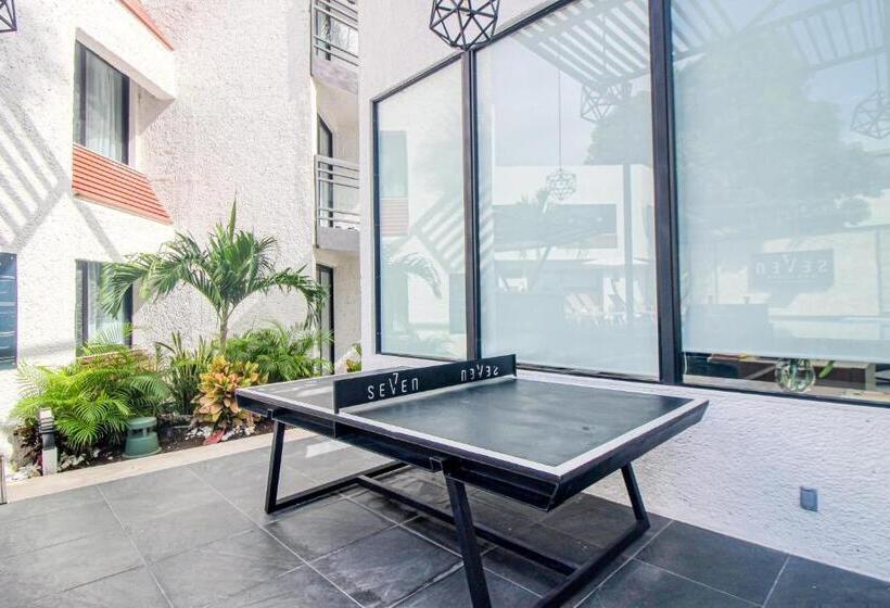 آپارتمان 1 خوابه, Seven Boutique Unit #36