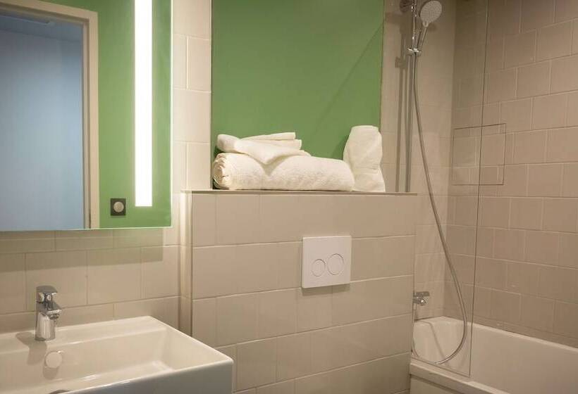 Семейный Номер, Best Western 11bauer Paris Saint Ouen