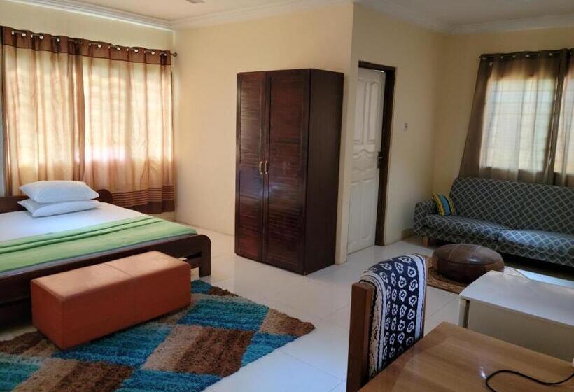 家庭间, Loreto Palm Villa