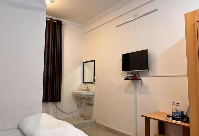 חדר דלוקס, The Patel Stadium Hotel 1 Km From Bus Stand And 2 Km From Railway Station
