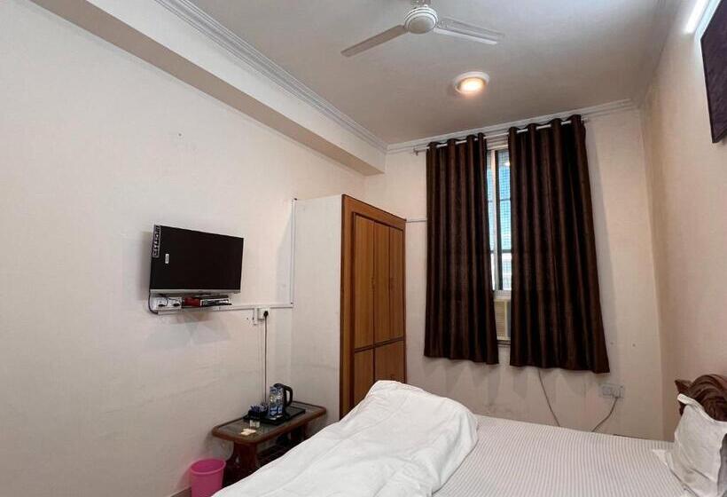 豪华房间, The Patel Stadium Hotel 1 Km From Bus Stand And 2 Km From Railway Station